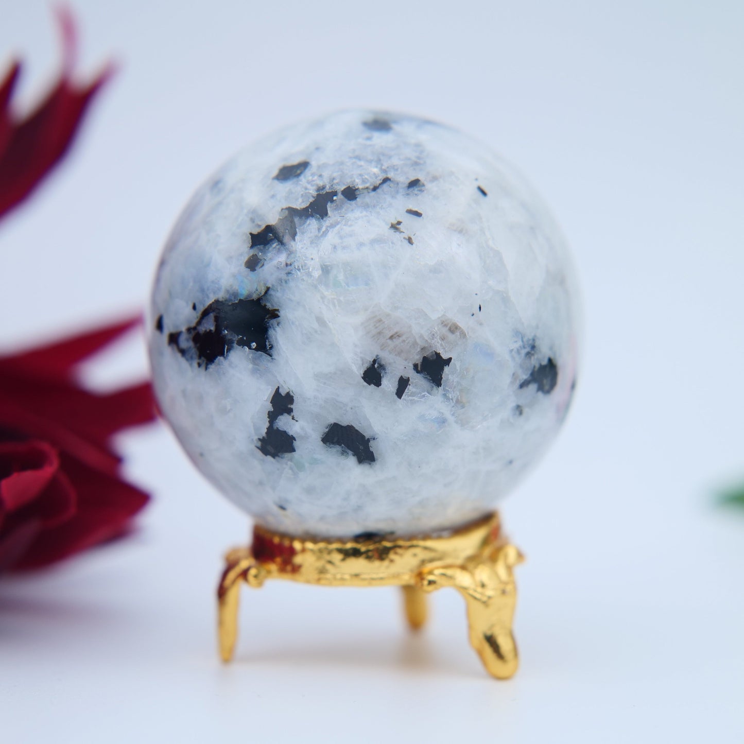 Rainbow Moonstone Sphere – 52 mm / 209 g tarot deck