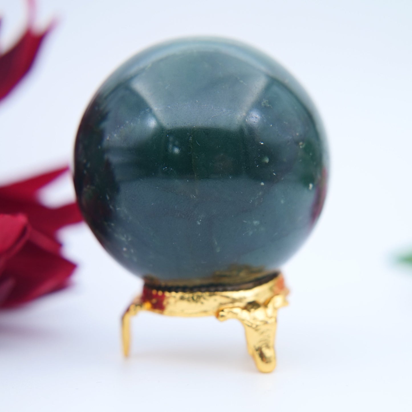 Green Jade Sphere – 55 mm / 228 g