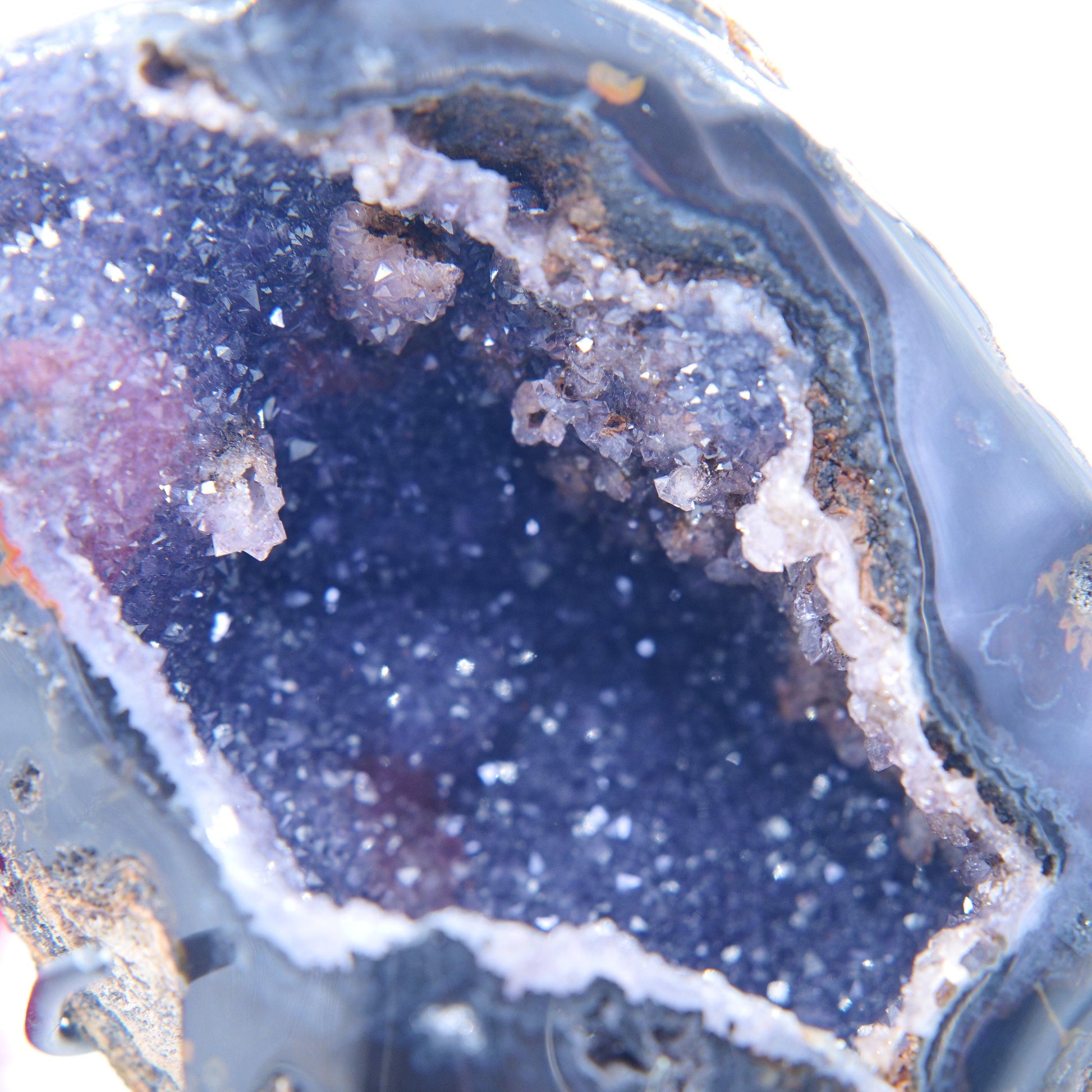 Agate Geode Brazil 1031 g on stand. - Positive Faith Hope Love