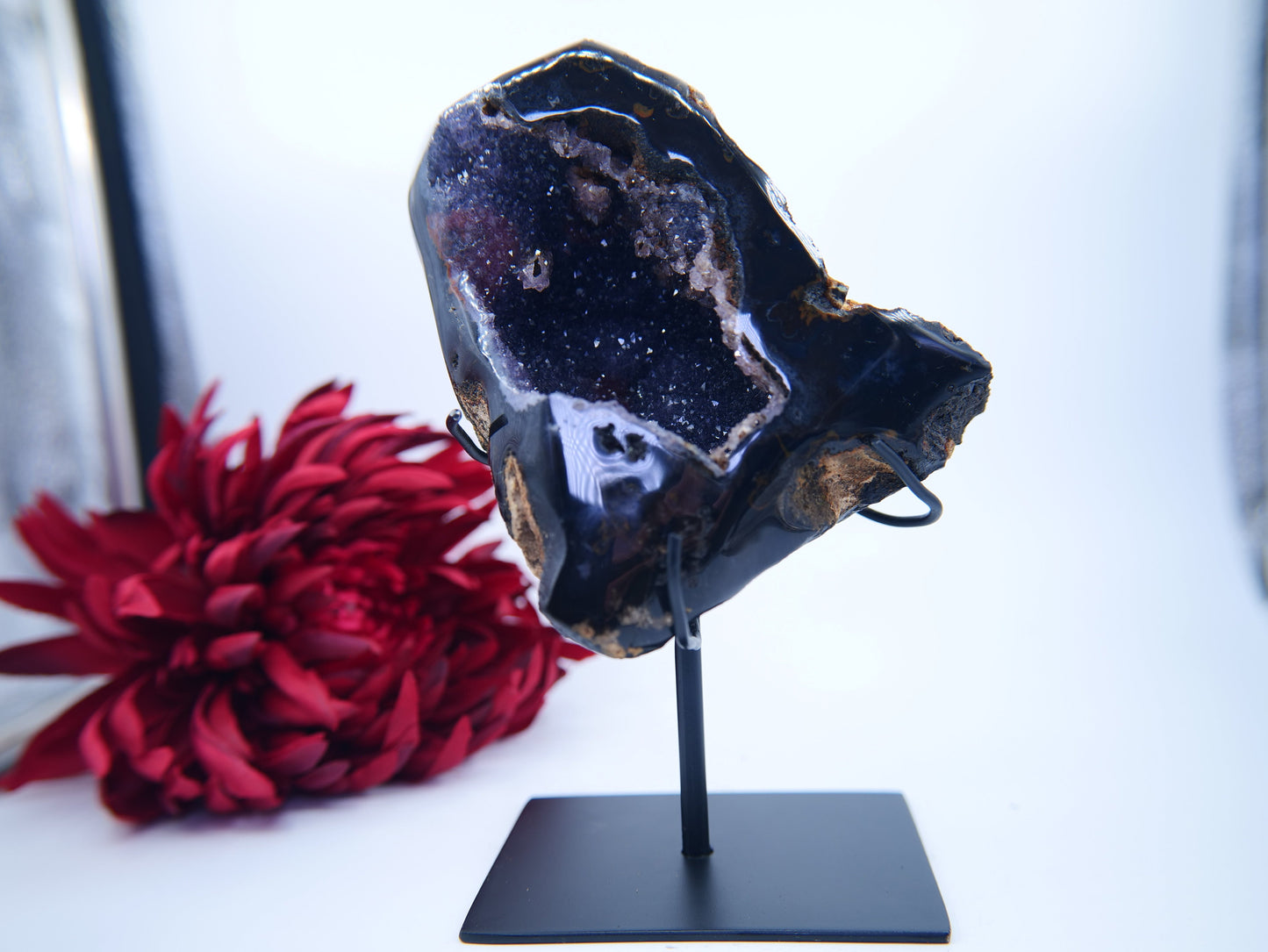 Agate Geode Brazil 1031 g on stand. - Positive Faith Hope Love