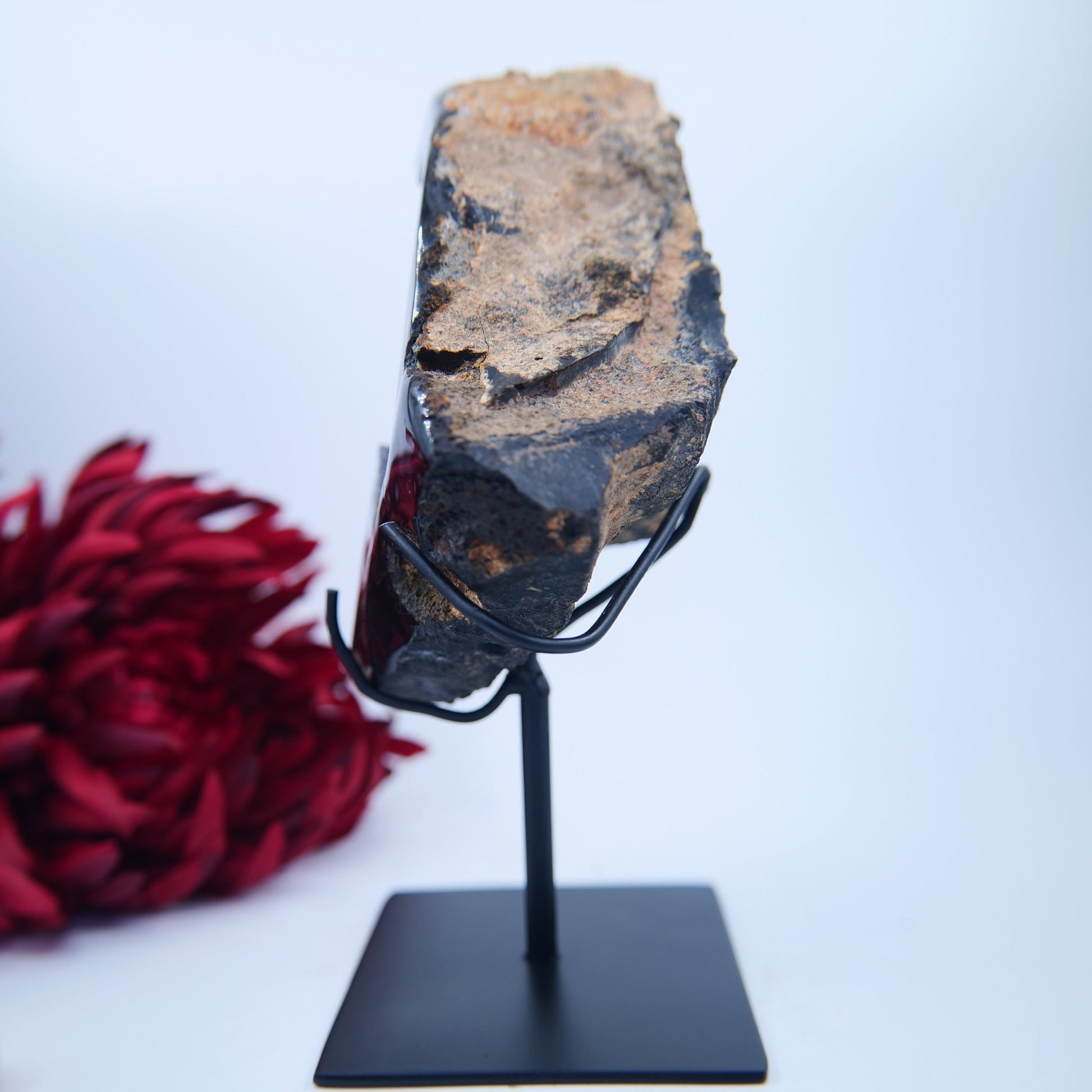 Agate Geode Brazil 1031 g on stand. - Positive Faith Hope Love