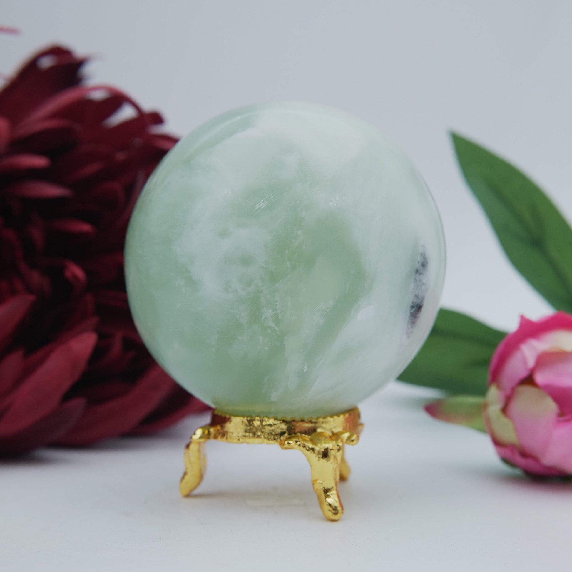Jade Serpentine Sphere — 418 g (67 mm) - Positive Faith Hope Love