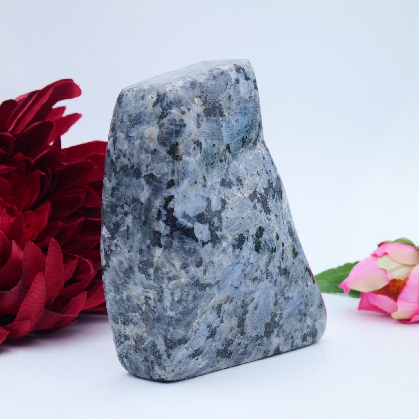 Larvikite Freeform — 548 g (105 × 85 mm) - Positive Faith Hope Love