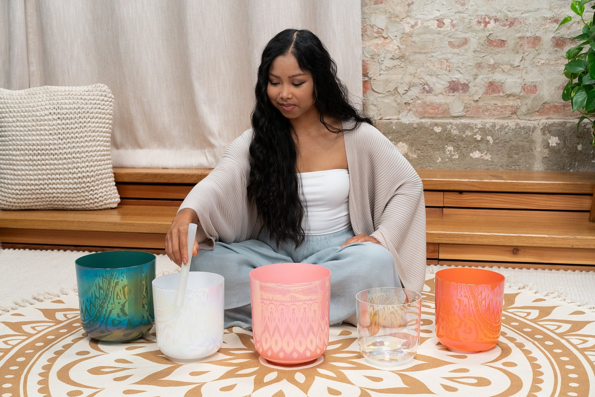 MEINL Essence Crystal Singing Bowl 6" – E4 / Solar Plexus Chakra / 440 Hz - Positive Faith Hope Love