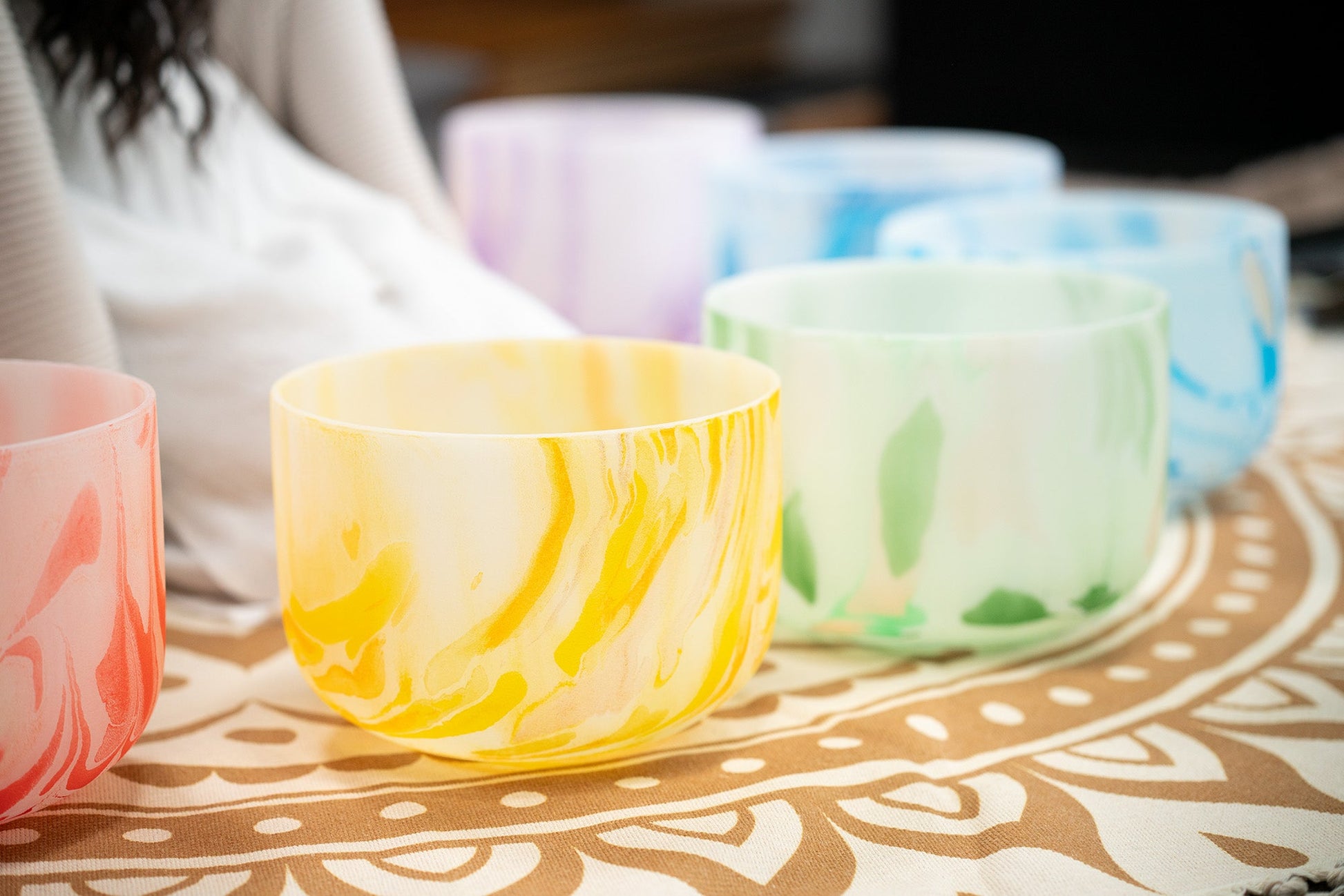 MEINL Marble Crystal Singing Bowl 10" – B4 / Crown Chakra / 432 Hz - Positive Faith Hope Love