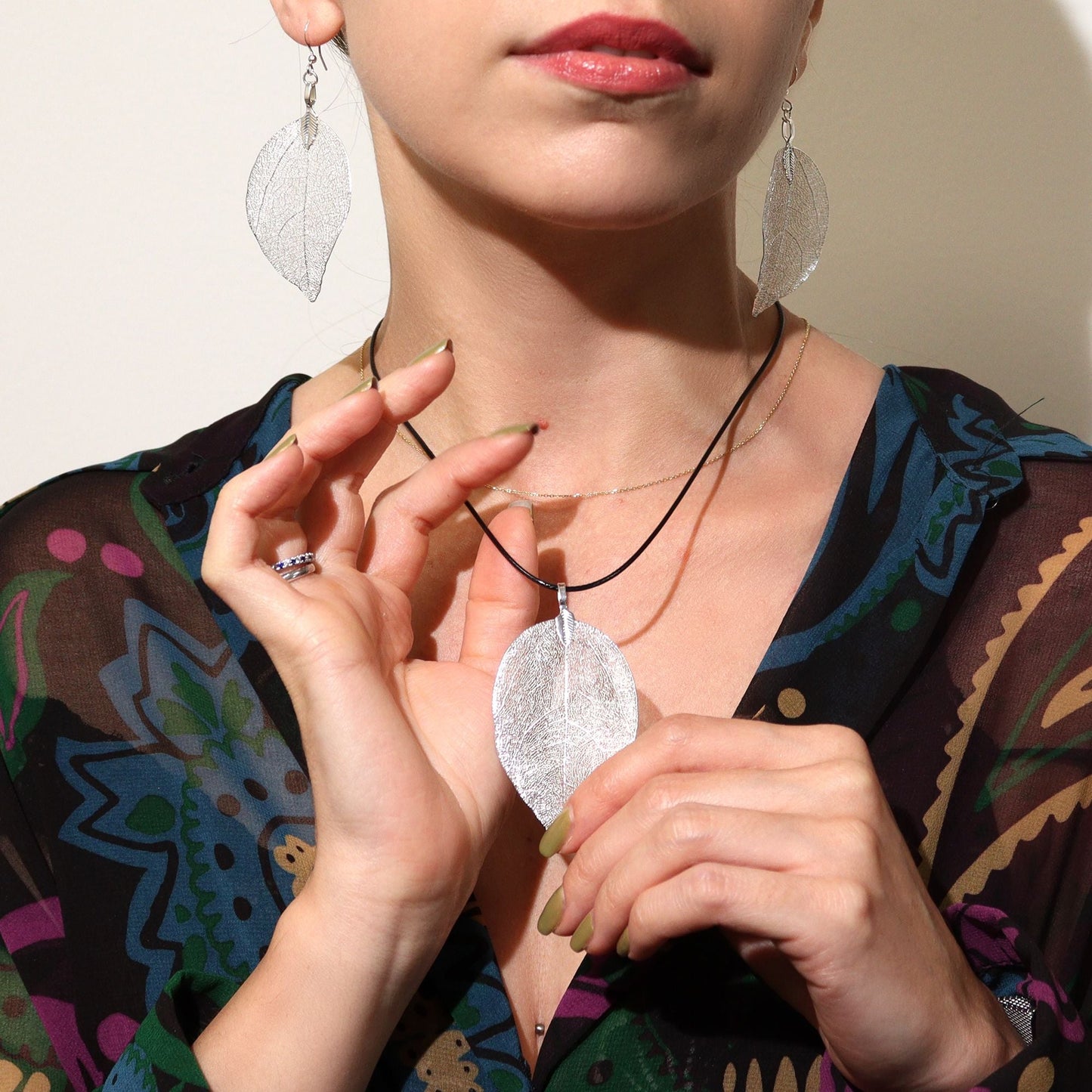 Polished Necklace Bravery Leaf Silver featuring natural patterning and unique variations - Positive Faith Hope Love