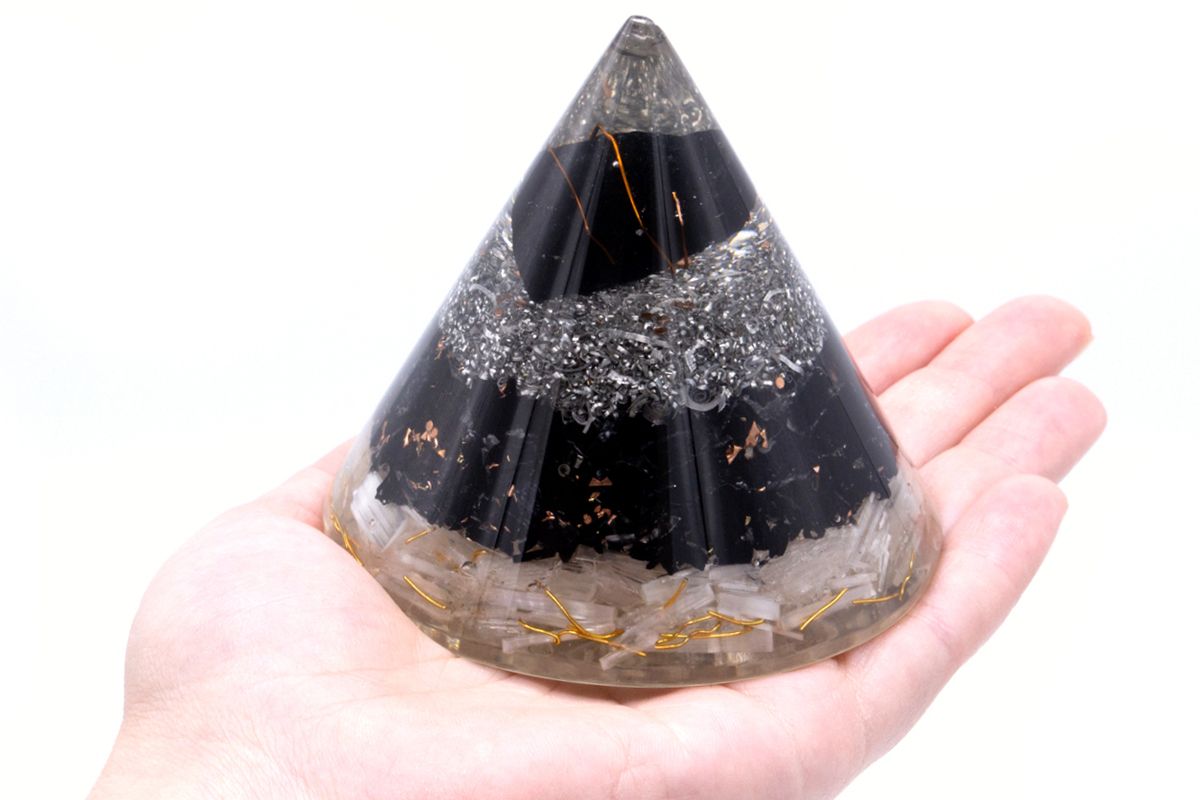 Polished Orgonite Cone Selenite And Black Toumaline Copper 90 Mm featuring satin white sheen and fibrous texture - Positive Faith Hope Love