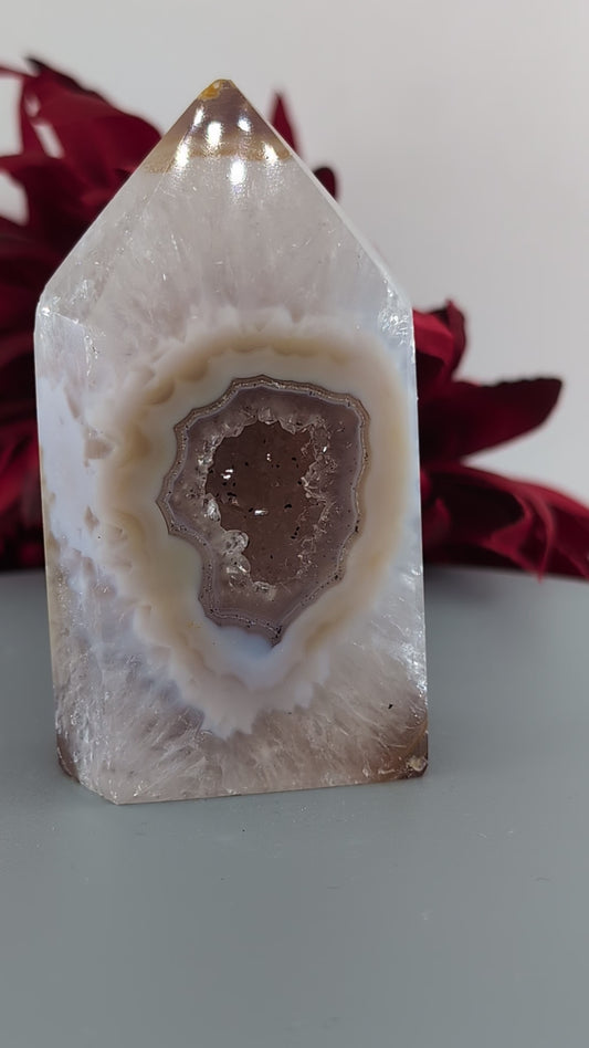 Natural Agate Polished Point 181g 80mm