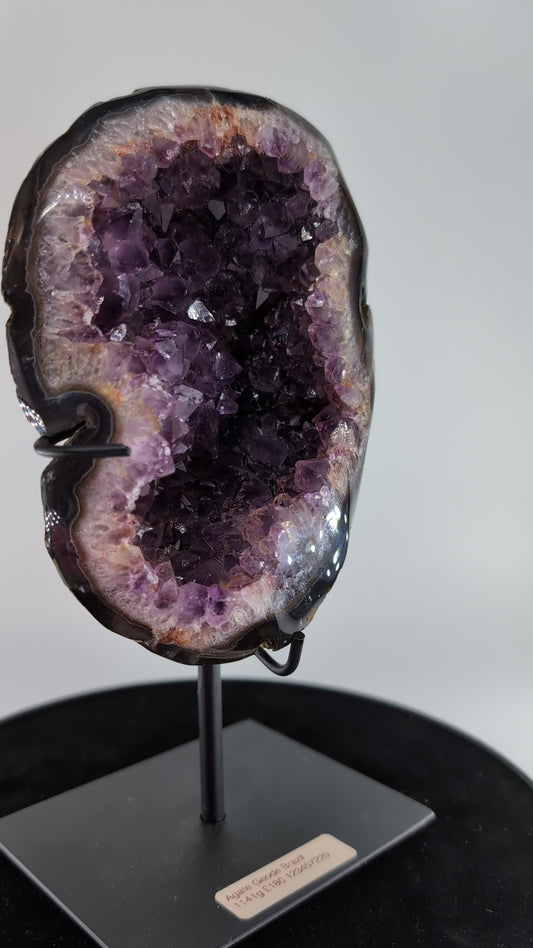 Agate Geode Brazil 1141 grams