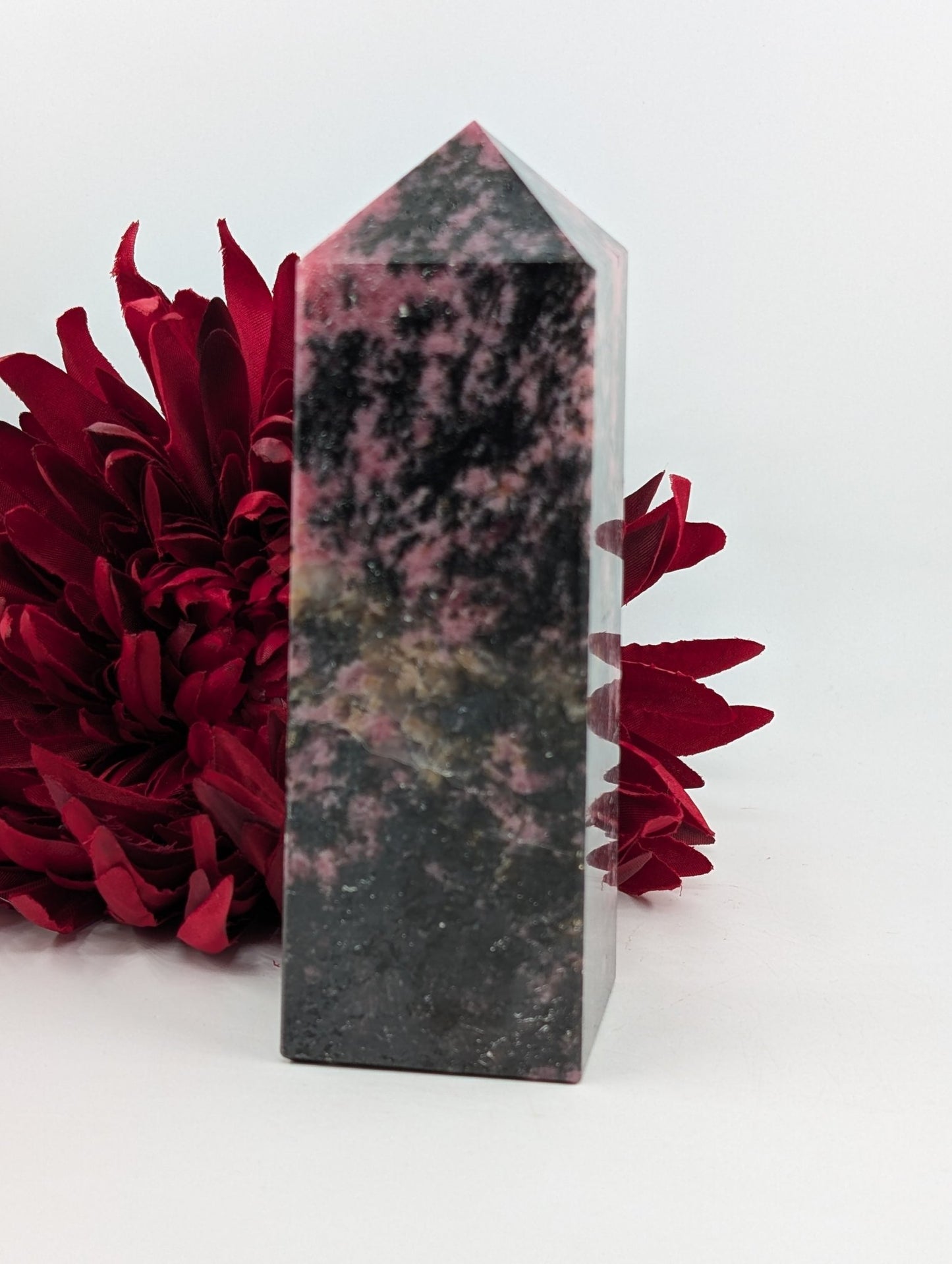 Rhodonite Tower 850g - Positive Faith Hope Love