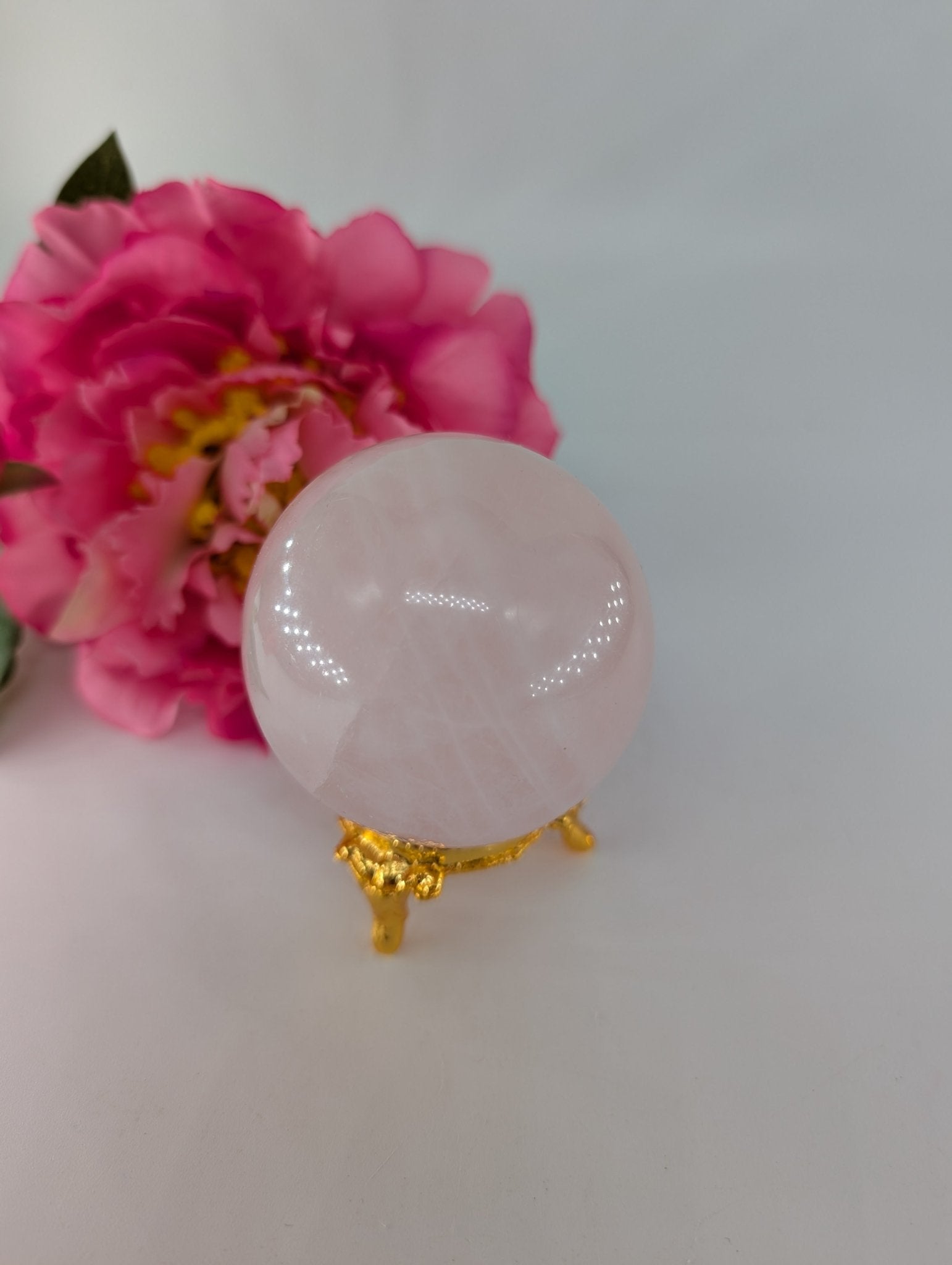 Rose Quartz Sphere 221g - Positive Faith Hope Love