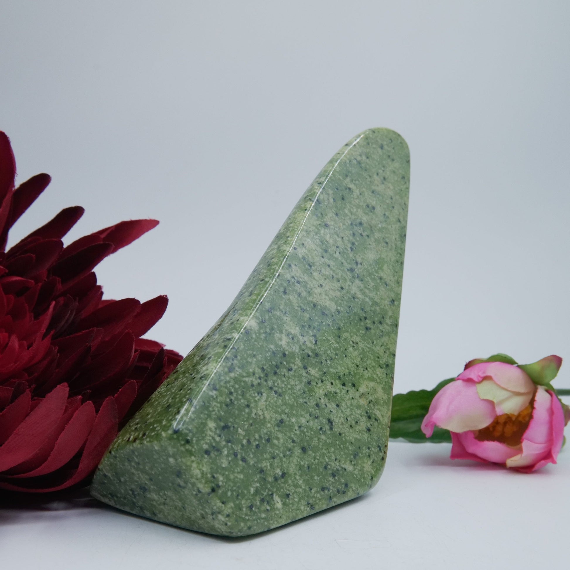 Serpentine Freeform — Pakistan, 626g - Positive Faith Hope Love